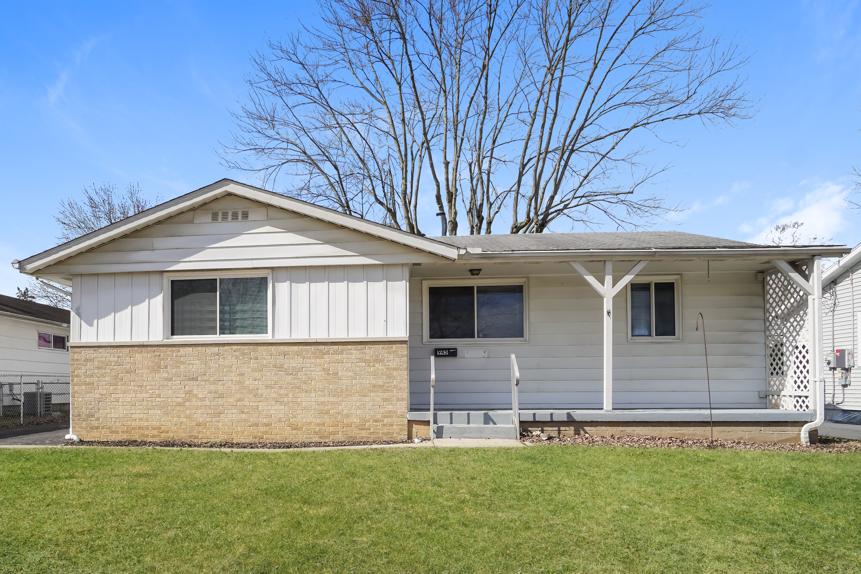 945 HODGES DR COLUMBUS, OH 43204